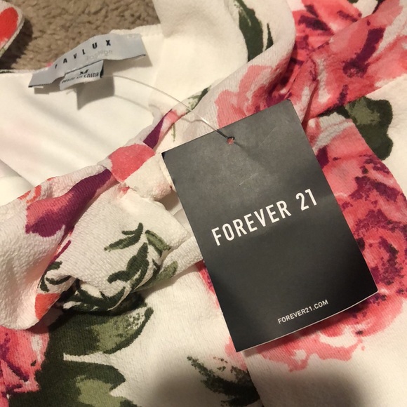 NWT floral romper Size M - Picture 5 of 5